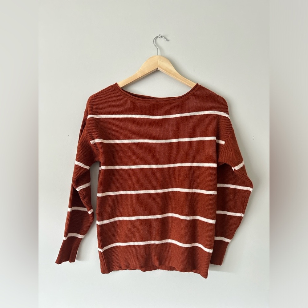 XS Garage sweater